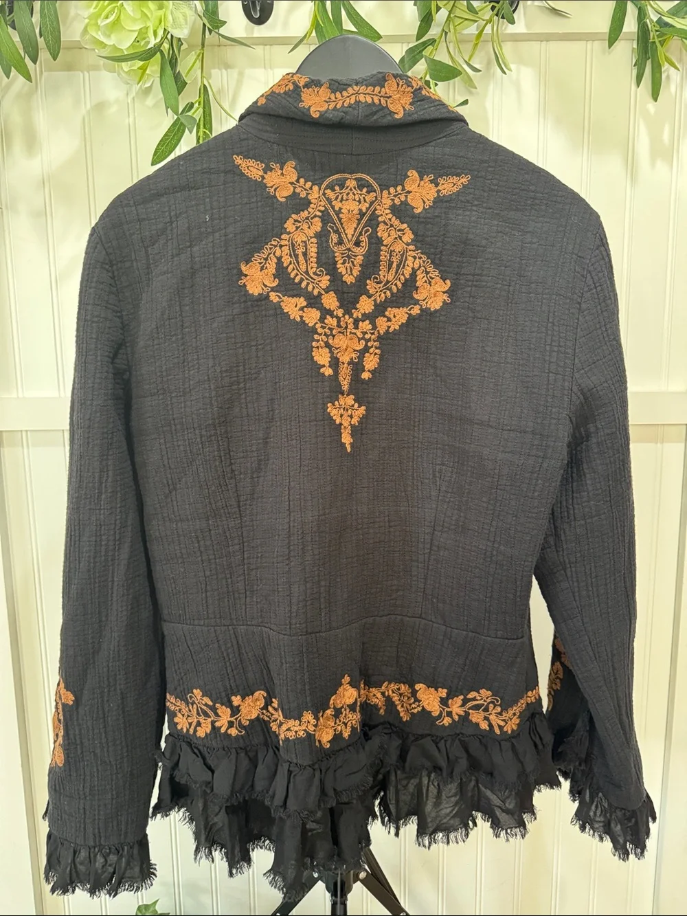 NWT! #396 FREE PEOPLE Willow Black & Gold Embroidered Ruffle Fray Hem Jacket